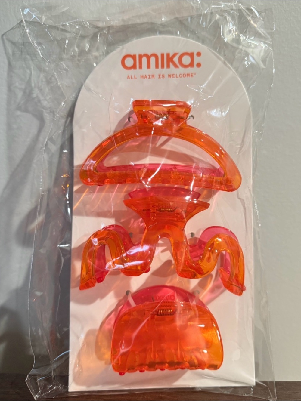 Amika Limited Edition 3-Pack Holiday Hair Claw Clips